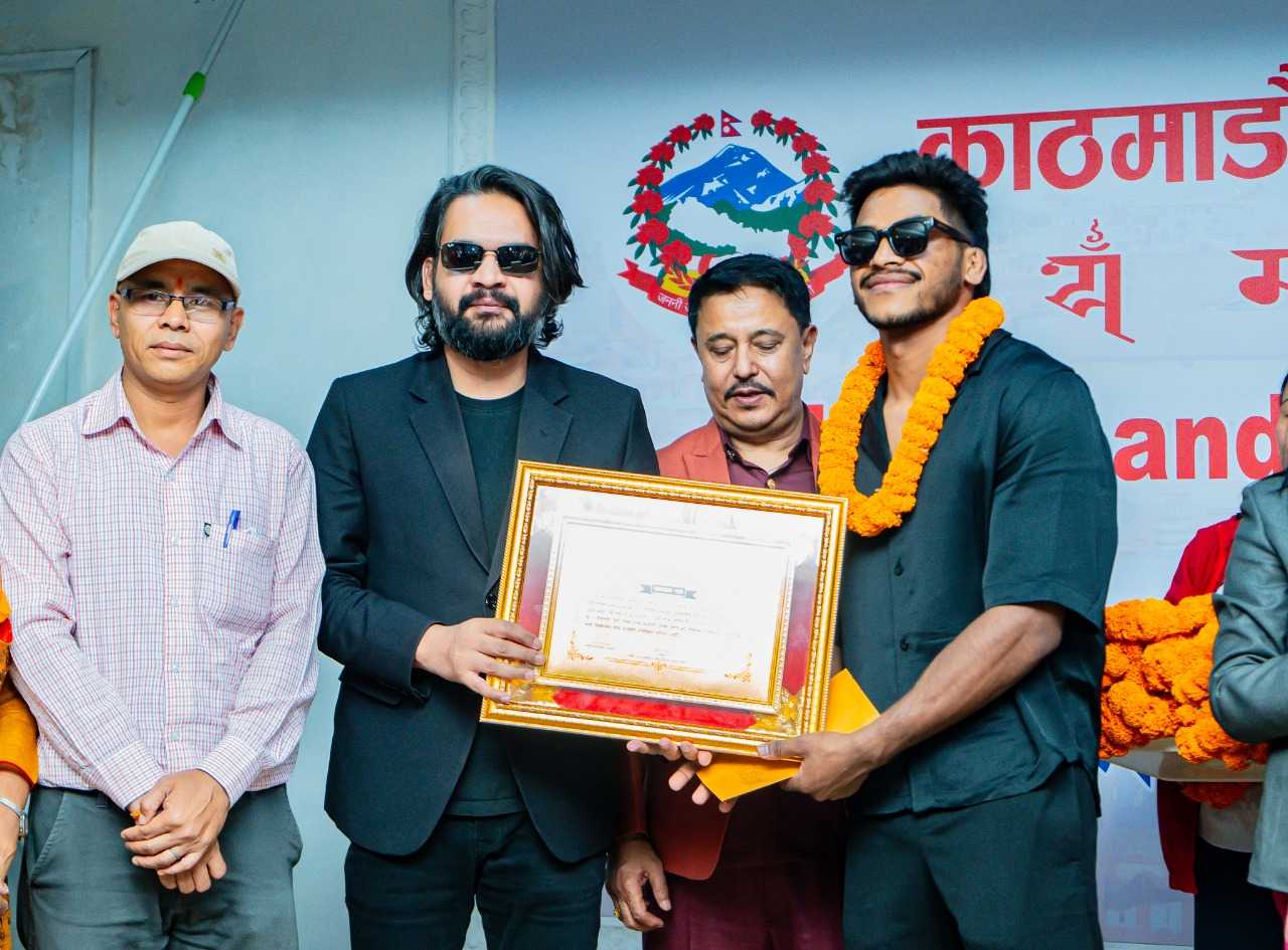 रवीन्द्र ढाटलाई २ लाख र खोखो विश्वकप उपविजेता टोलीलाई काठमाडौं महानगरबाट ११–११ लाखको सम्मान